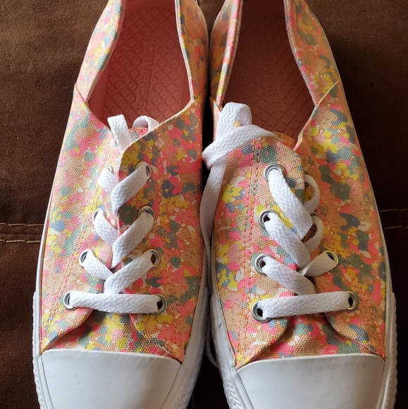 womens converse floral